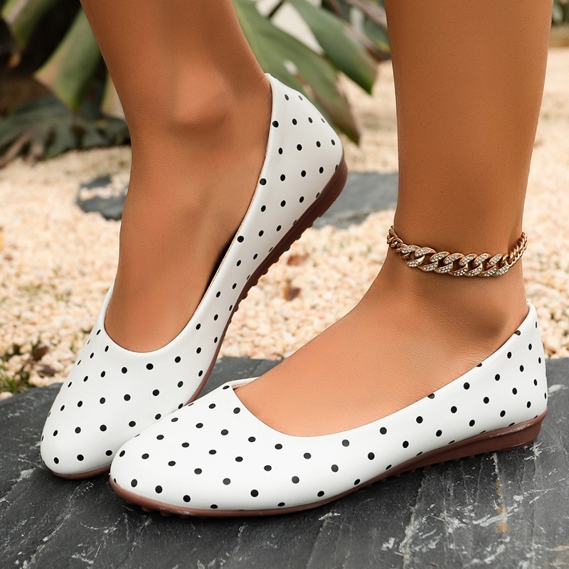 Women'S Fashion Loafers - รองเท้าส้นเตี้ยสีขาวลายจุดสำหรับผู้หญิง หัวกลม ส้นเตี้ย 1.5 ซม. พื้นนุ่ม